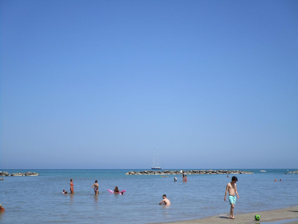 Albergo Primavera Senigallia Bagian luar foto