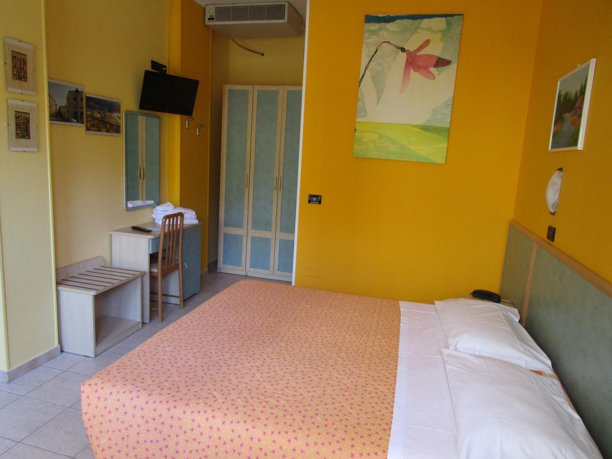 Albergo Primavera Senigallia Bagian luar foto