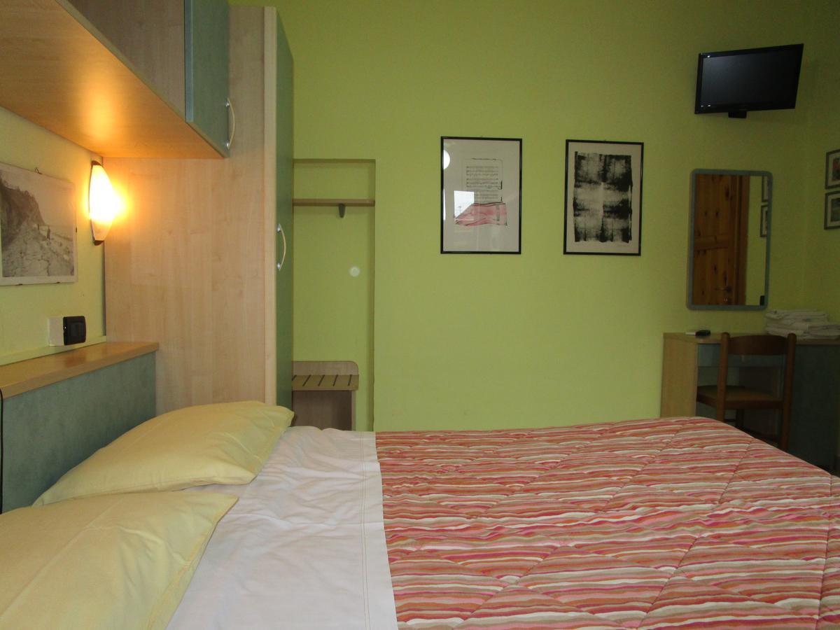 Albergo Primavera Senigallia Bagian luar foto